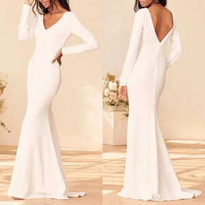 NWOT Lulus Feeling of Forever White Long Sleeve Mermaid Maxi Dress